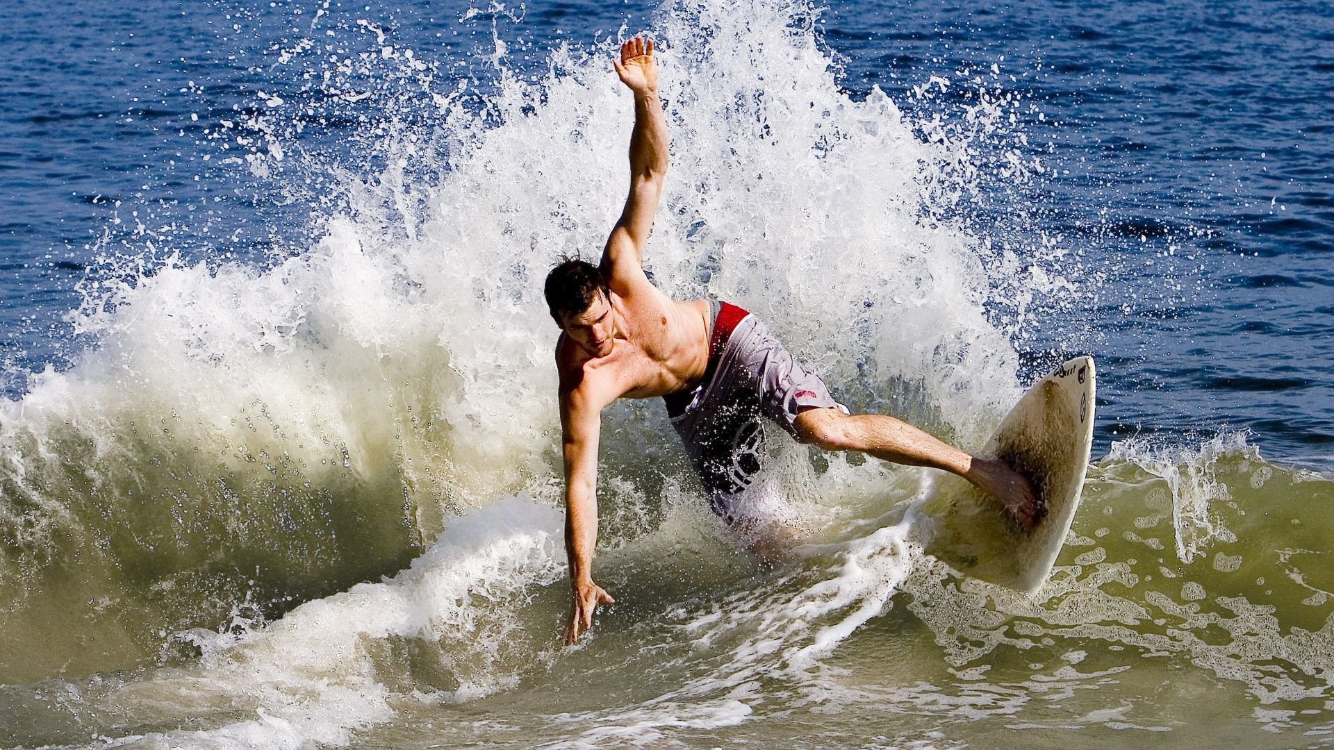 利拉德时间降临，雄鹿一波流带走独行侠，关键先生再证杀手本色