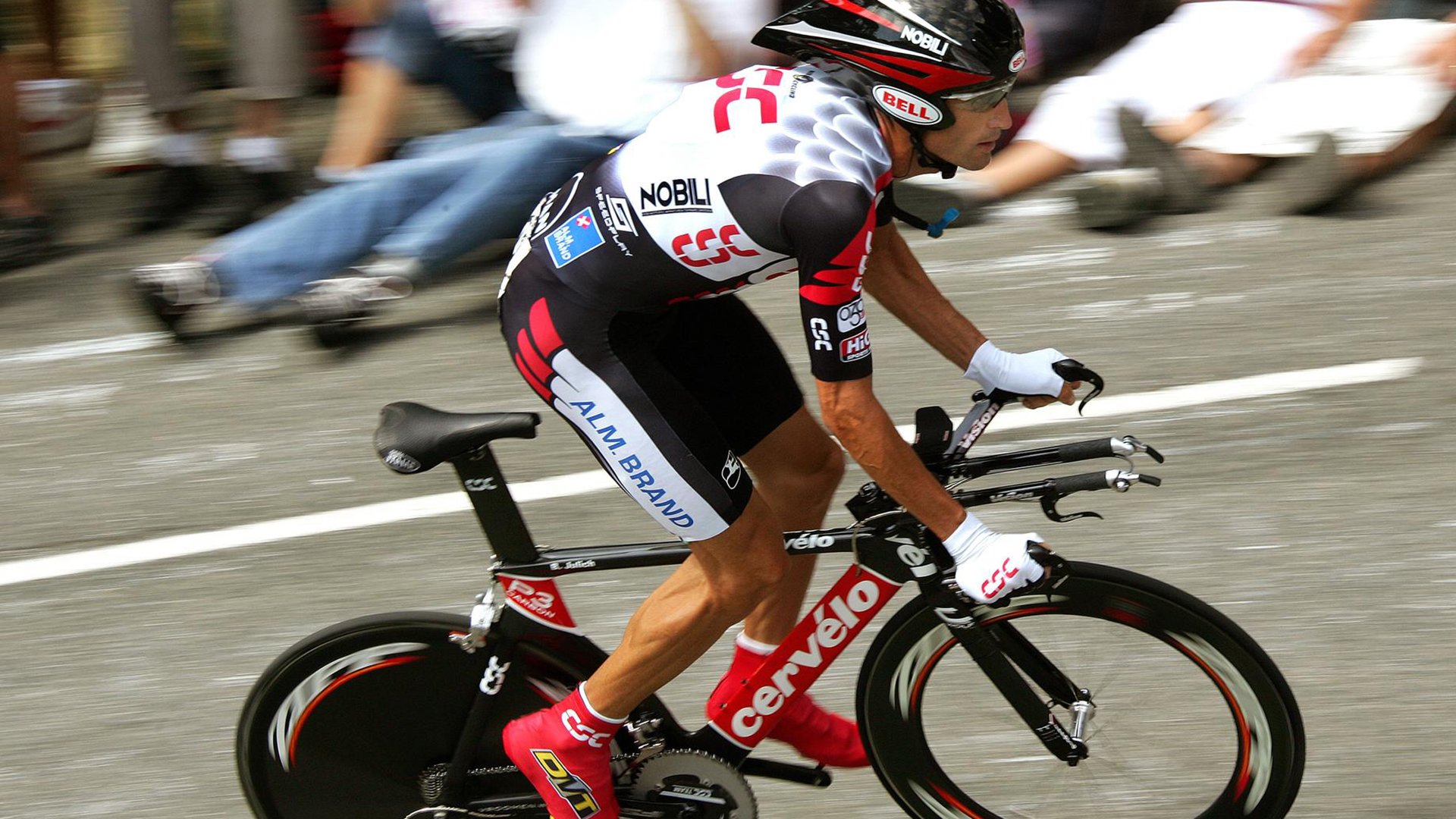 篮网一波带走上海队，爱德华兹成为关键先生