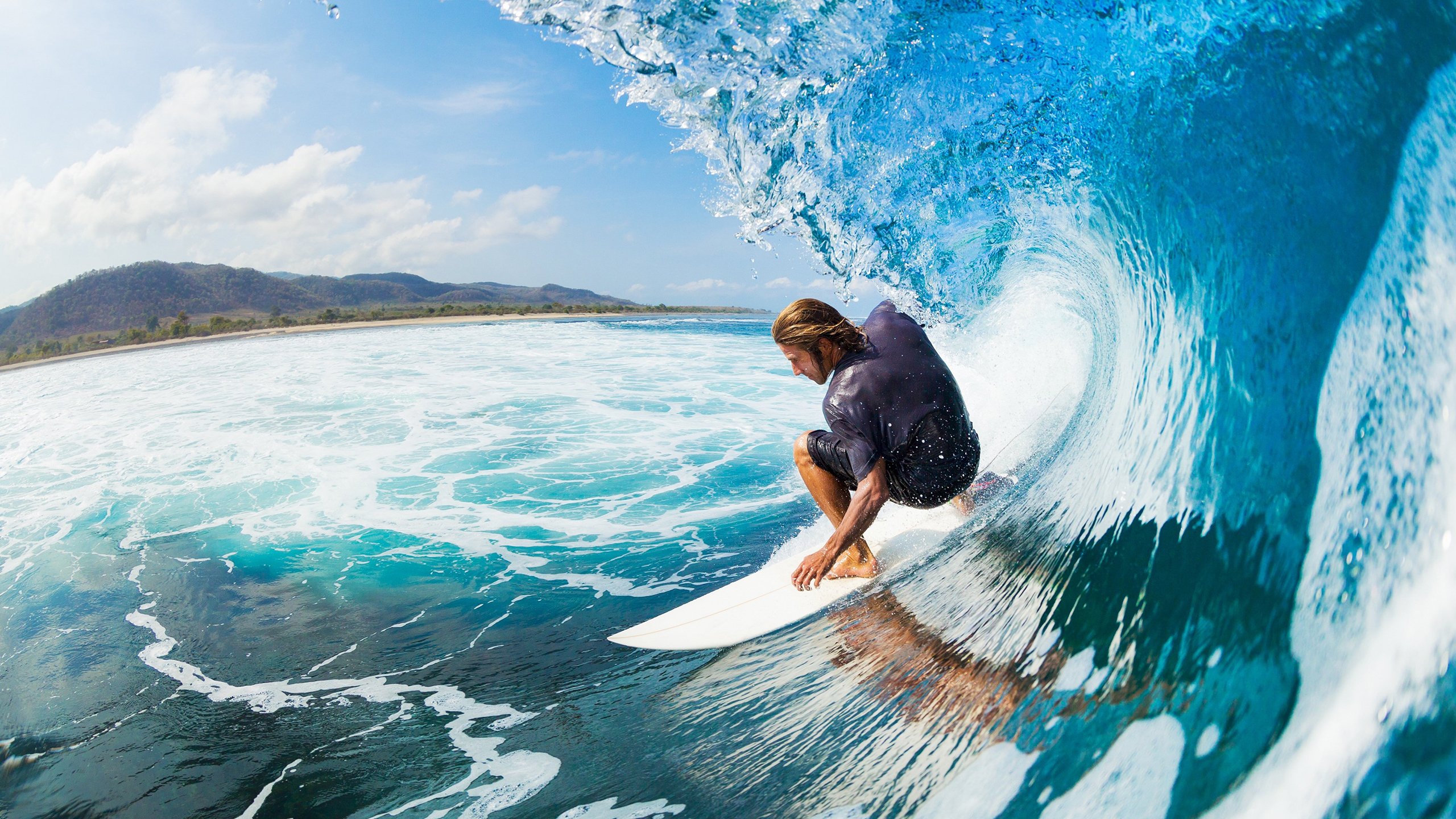 赛道上的独舞，阿克在F1揭幕战之夜的个人能力完全展现